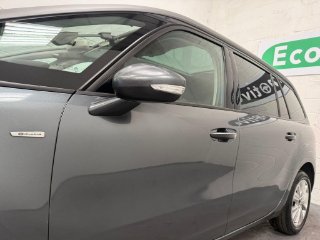 /photos/12669/928d88a3-366e-4935-9175-2239f6ad3645_i320x240.jpg